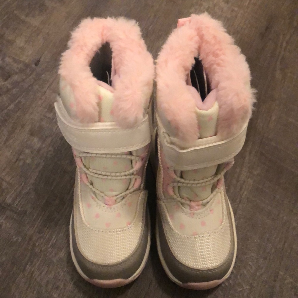 NWT Carter’s Size 8 Girls Snow Boots